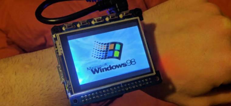 Tak wygląda Windows 98 uruchomiony na zegarku z Raspberry Pi