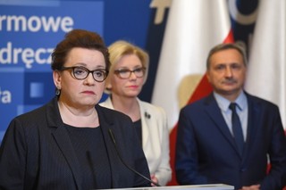 Zalewska: Zwracam się do nauczycieli z prośbą, by byli przy swoich uczniach