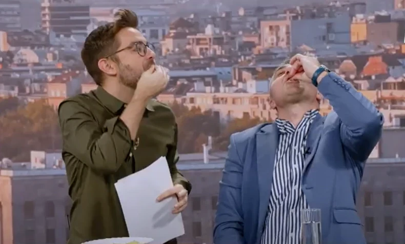 Danilo Mašojević jede crve u Jutarnjem programu