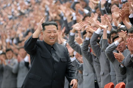 Kim Dzong Un zorganizował paradę wojskową. Mogła być ogniskiem koronawirusa