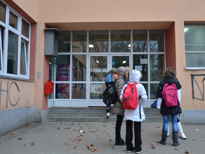Zadatak iz srpskog jezika za prvi osnovne roditeljima zadao muke