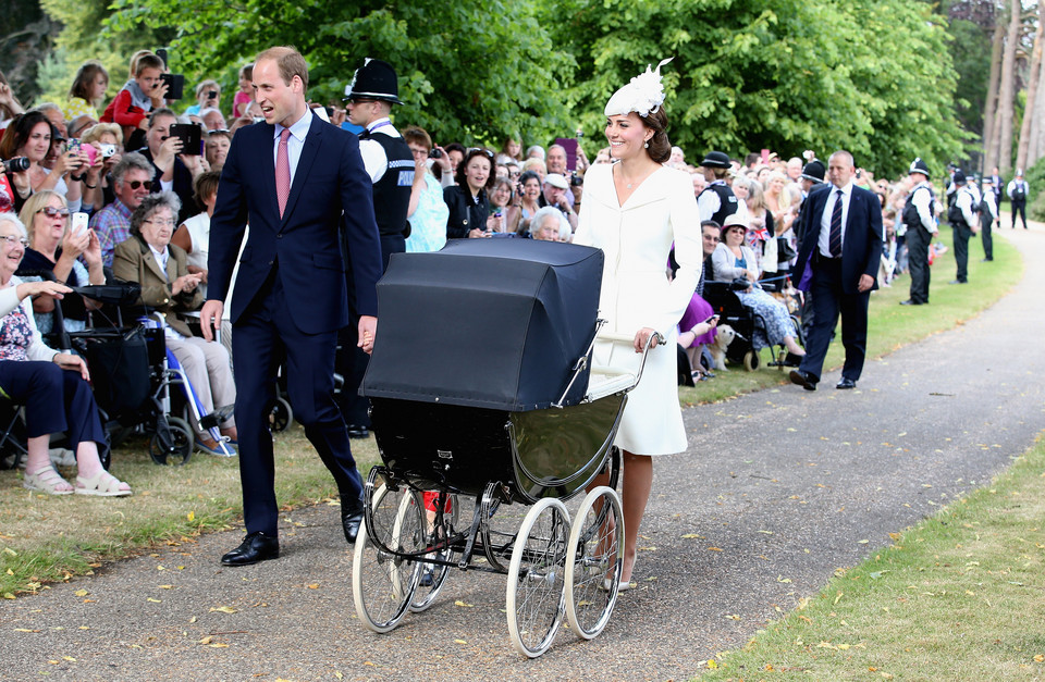 Księżniczka Charlotte ochrzczona. Uroczysta chwila w Wielkiej Brytanii