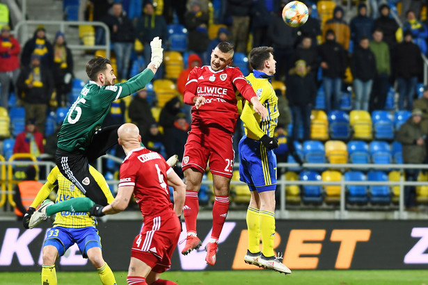 Ekstraklasa: Trzecia porażka Arki na wiosnę i siódmy mecz z rzędu bez zwycięstwa