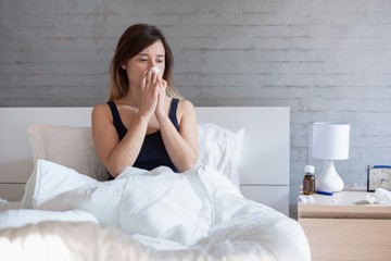 Pollenallergiás, és nem tud aludni? Ezt tartsa be a nyugodt éjjelekért!