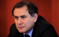 Doktor Zagłada ostrzega: Bez pomocy dla Grecji strefa euro upadnie