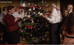 "Jakie dobre reniferki". Kancelaria Premiera ze świątecznymi życzeniami. WIDEO