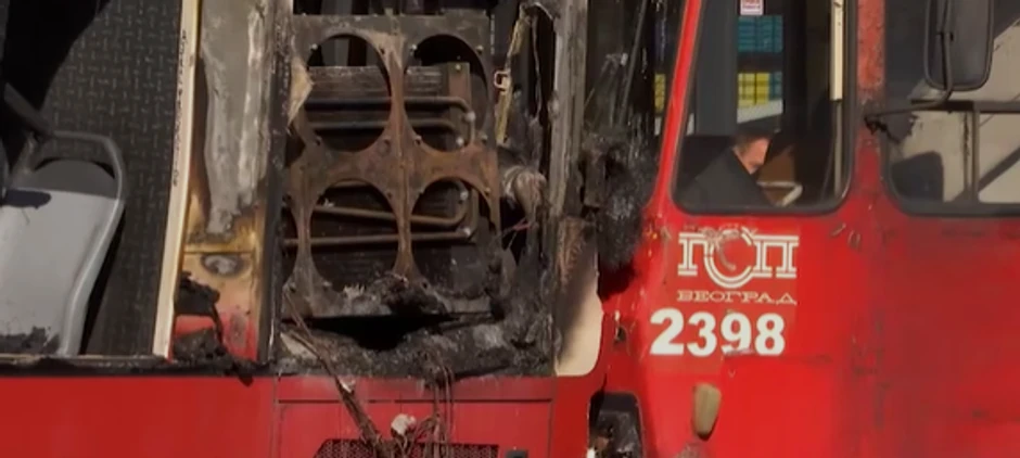 Sudar autobusa i tramvaja