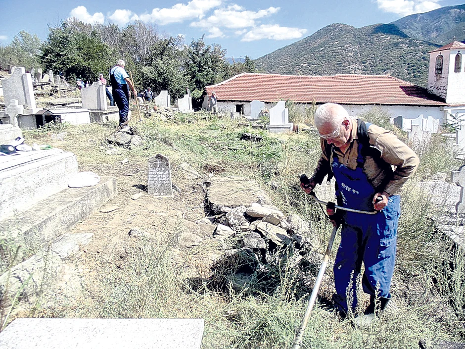 Do većine srpskih grobalja danas se dolazi samo terenskim vozilima ili pešice