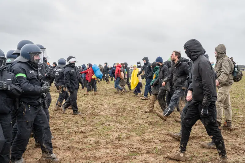 Protesty przeciw wydobyciu węgla w Lutzerath.