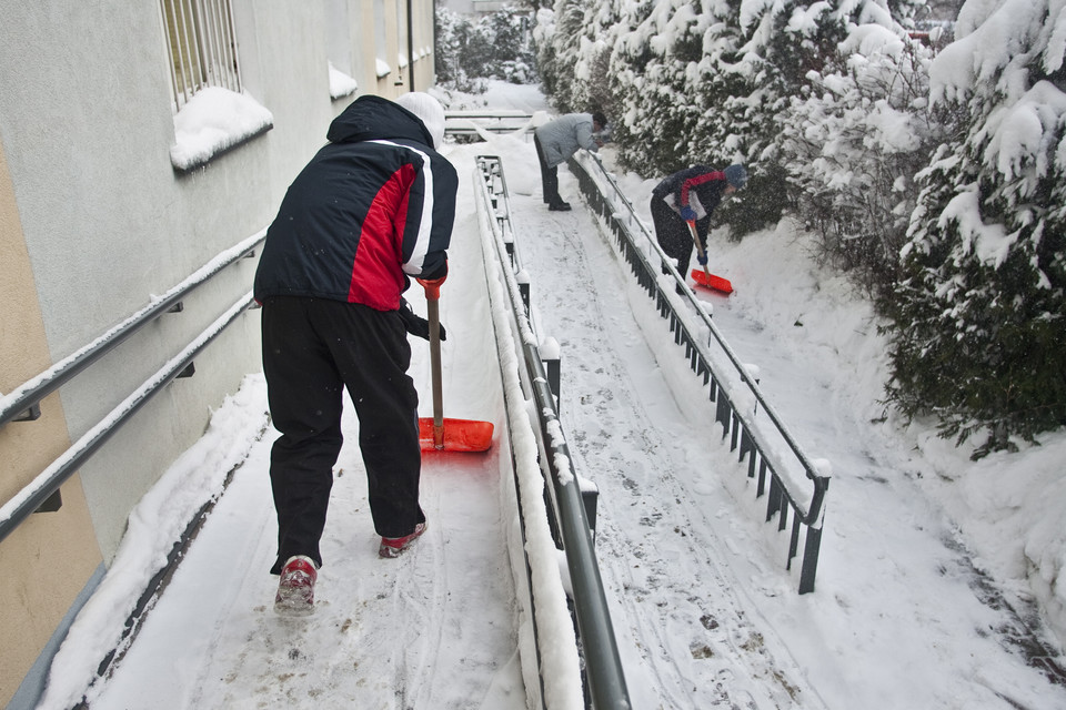 LUBLIN WIĘŹNIOWIE ODŚNIEŻAJĄ MIASTO