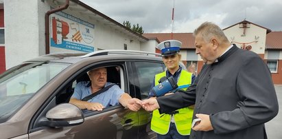 Kierowcy nie dowierzali własnym oczom. Policjanci mieli nie lada wsparcie podczas kontroli drogowej