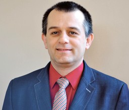 Skoro lek jest potrzebny i refundowany, to powinien być refundowany dla wszystkich pacjentów [WYWIAD]