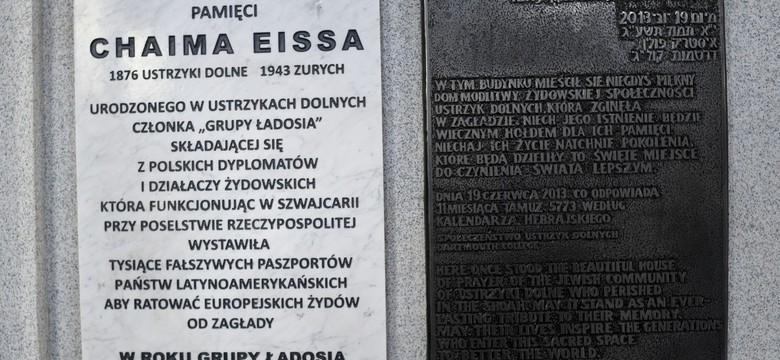 Odsłonięto tablicę upamiętniającą Chaima Eissa, członka grupy Ładosia
