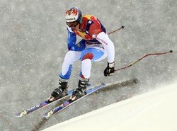 Narciarz o mały włos nie zginął. Dramatyczny film