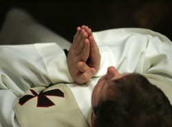 Księża nauczą kibiców dopingu