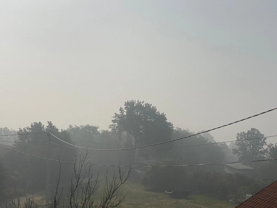 Dim se i jutros širi Negotinom