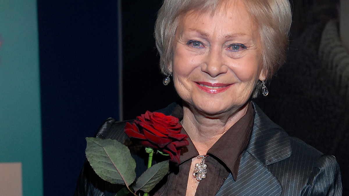 TVP1 wyemituje w poniedziałek, 3 września, pożegnanie Kazimiery Utraty, serialowej cioci Stasi z telenoweli "Klan". Aktorka zmarła 12 sierpnia 2018 w wieku 86 lat.