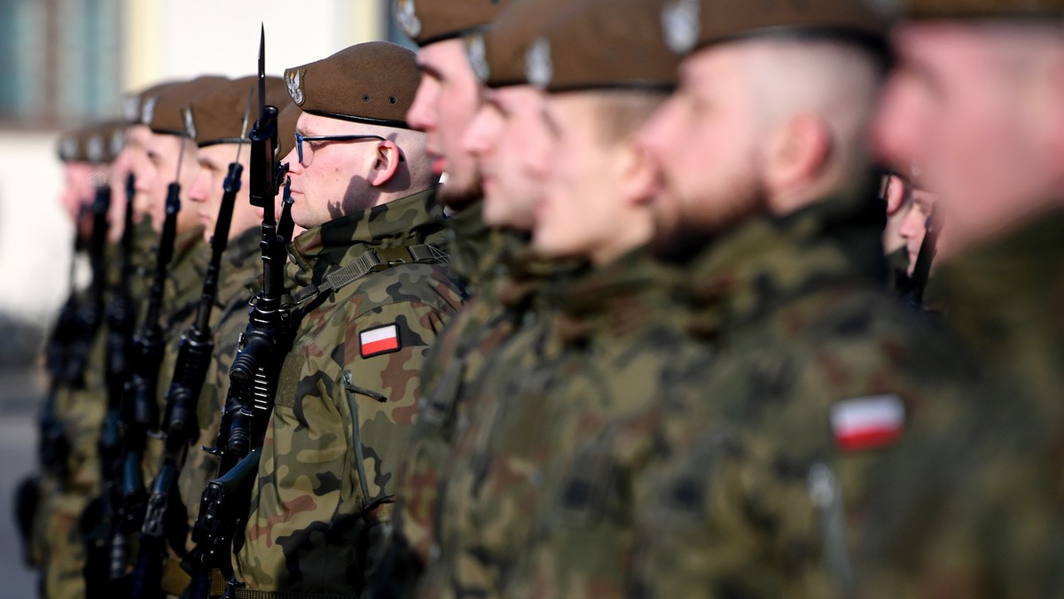 Radomyśl Wlk.: ćwiczenia żołnierzy WOT i policjantów