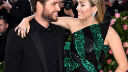 Most már biztos: ekkor mondják ki Miley Cyrus és Liam Hemsworth válását