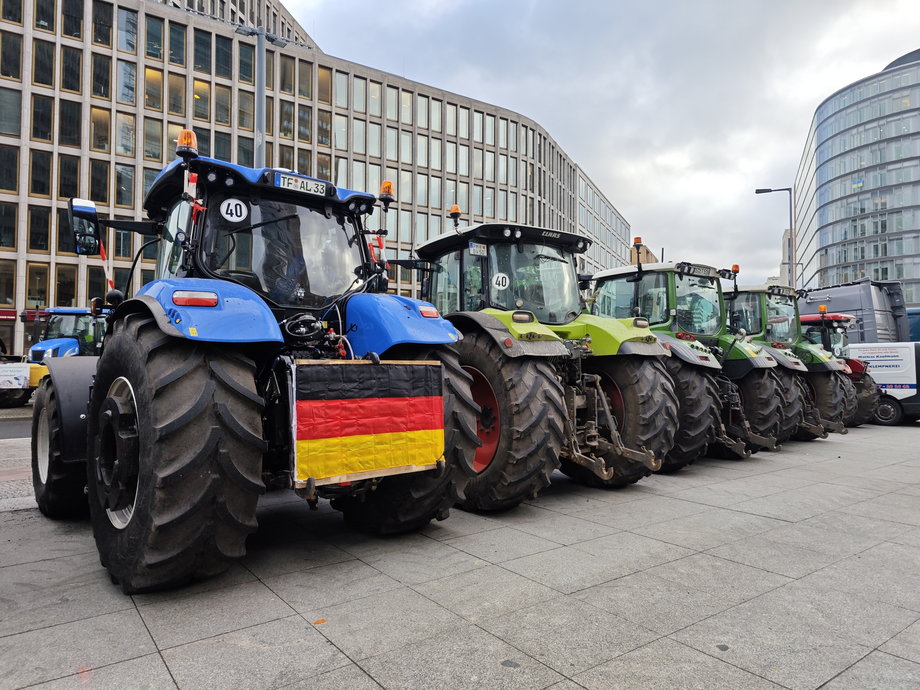 W Berlinie pojawiło się nawet 5 tys. traktorów