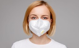 Netanjahu: Wszyscy Izraelczycy muszą nosić maseczki poza domem