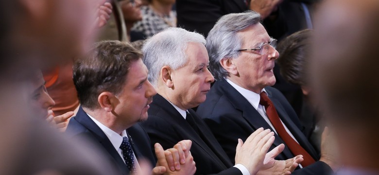 PiS jednoczy prawicę? Ekspert: Partia Kaczyńskiego dąży do przyłączenia małych partii
