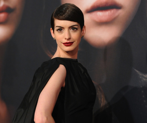 Anne Hathaway podróżuje w czasie z Christopherem Nolanem