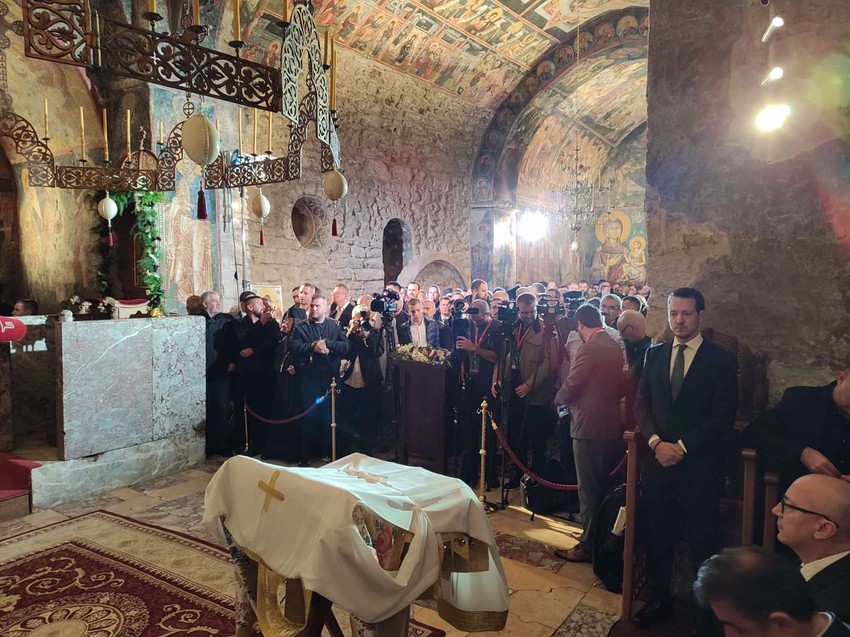 Ustoličenje patrijarha Porfirija u Pećkoj Patrijaršiji