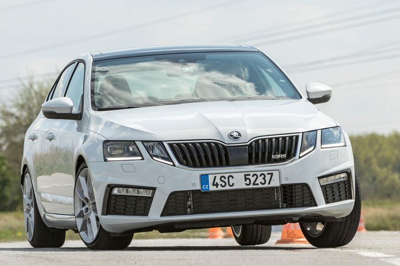 SKODA_Octavia_RS