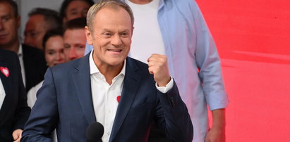 PiS guzdrze się z oddawaniem władzy. Jest pomysł, by Tusk powtórzył zagrywkę sprzed 22 lat