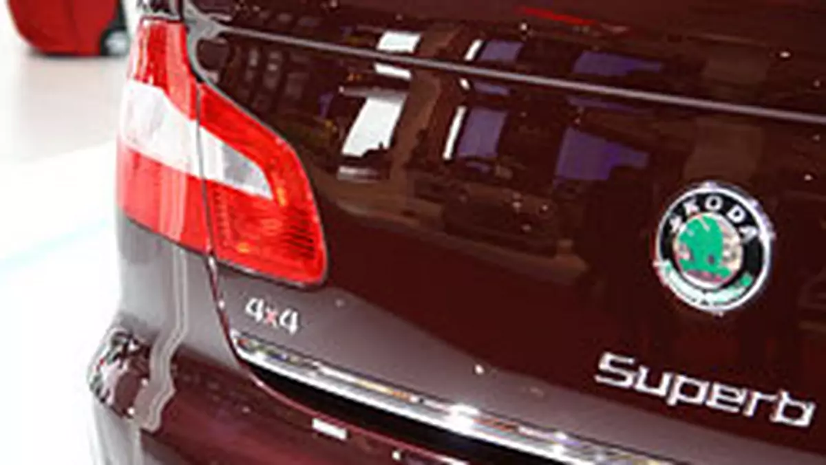 Paryż 2008: Škoda Superb 4x4 z silnikami 1,8 TSI i 2.0 TDI CR