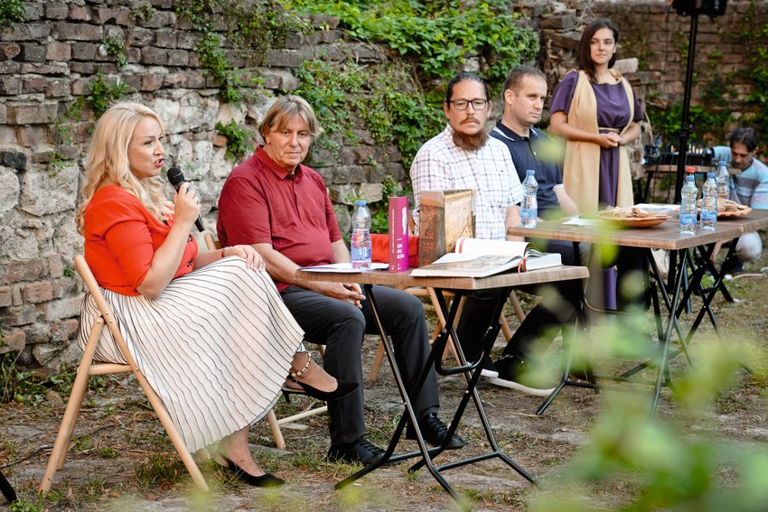 Dr Jelena Anđelković,  dr Miomir Korać, dr Ilija Danković i dr Ilija Mikić  gosti ciklusa “Pisac u biblioteci, večeri na Kosančiću”