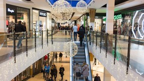 Niedziela handlowa 21.12.2025. Wszystkie sklepy otwarte 21 grudnia. Czy jutro jest niedziela handlowa?