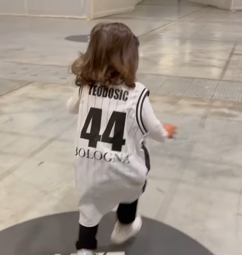 Nikad viđeni kadrovi Miloša Teodosića za decom