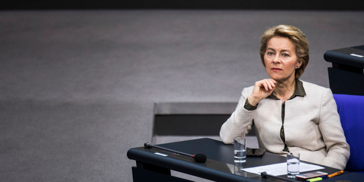 Ursula von der Leyen to niemiecka minister obrony i bliska współpracownica Angeli Merkel. Została kandydatką na szefową Komisji Europejskiej.