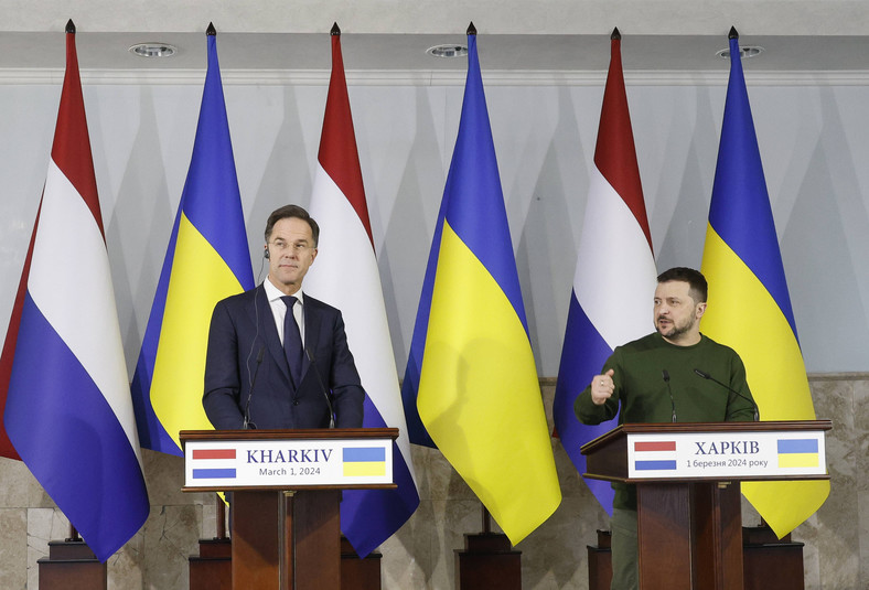 Premier Holandii Mark Rutte, typowany na następnego sekretarza generalnego NATO, oraz Wołodymyr Zełenski. Charków, 1 marca 2024 r.