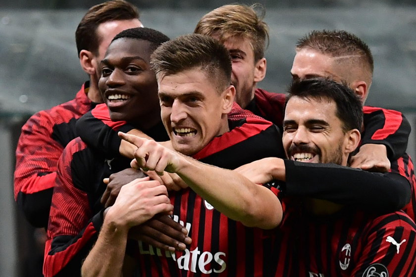 Milan zajmuje dopiero trzynaste miejsce w tabeli, wygrał jedynie trzy z dziewięciu meczów, ma piąty najmniej skuteczny atak w lidze.