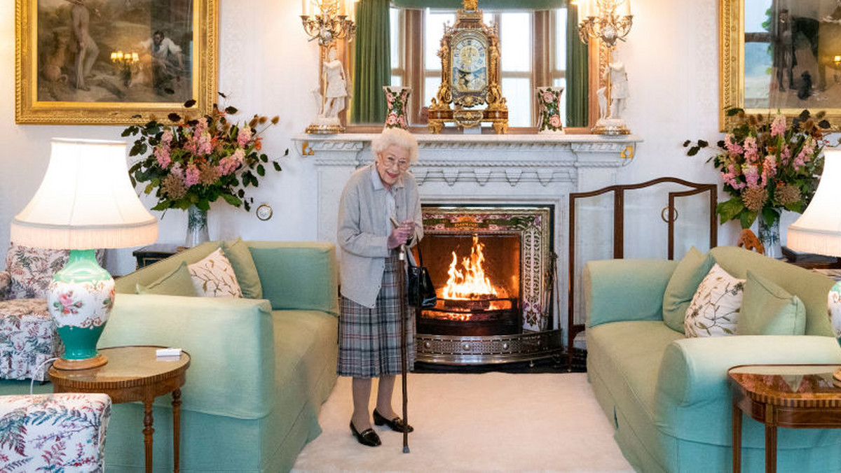 Królowa Elżbieta II odwołuje spotkania. Lekarze zalecają odpoczynek
