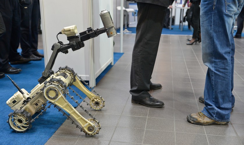 Robot wojskowy mtgr prezentowany na targach. <br><br>(obm/cat) PAP/Marcin Obara