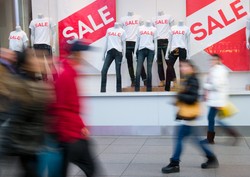 Handlowe ulice wracają do łask. Czy duże marki opuszczą centra handlowe?