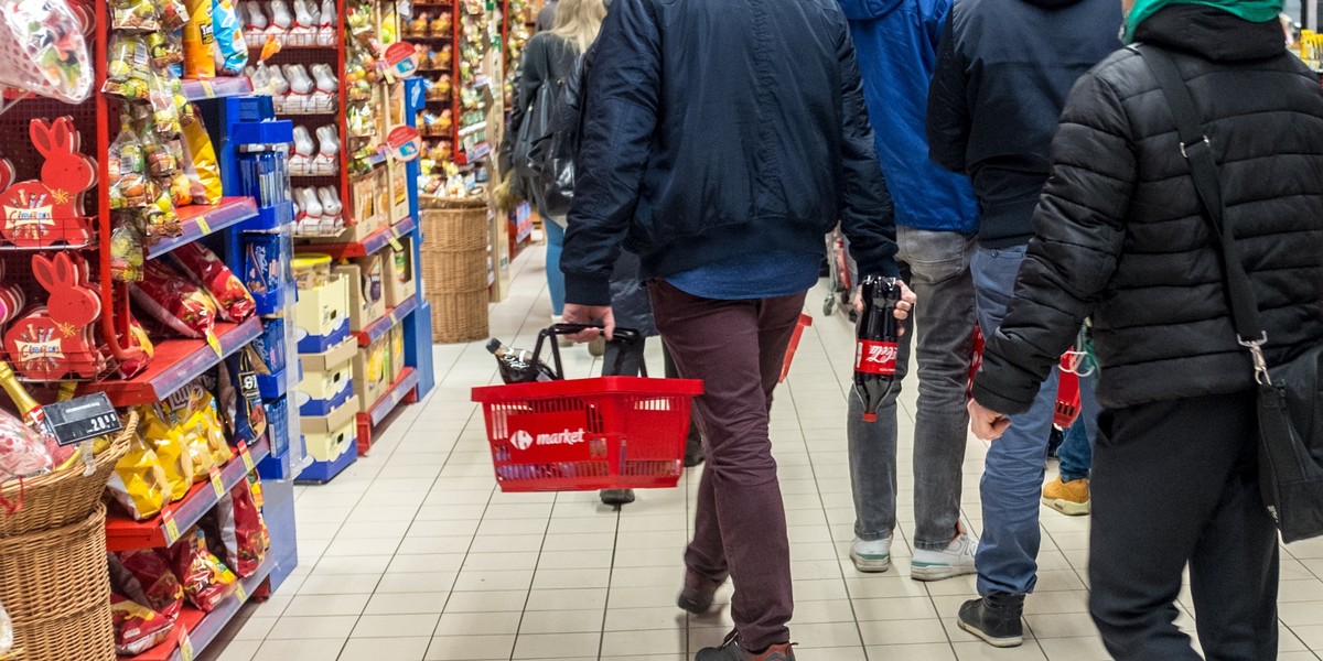 Winne są ceny żywności, które skurczyły się o 0,1 proc. m/m.
