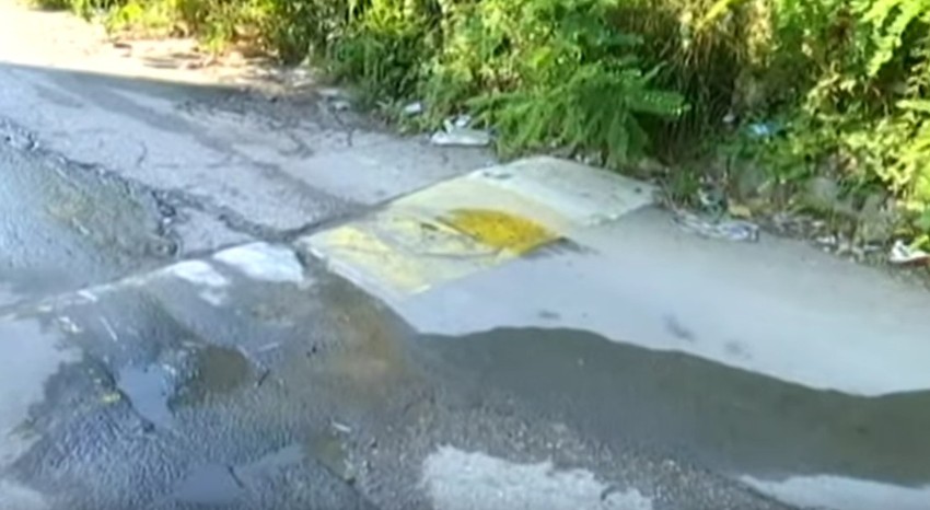 Jedan od ležećih policajaca u Ulici Jula Brinera