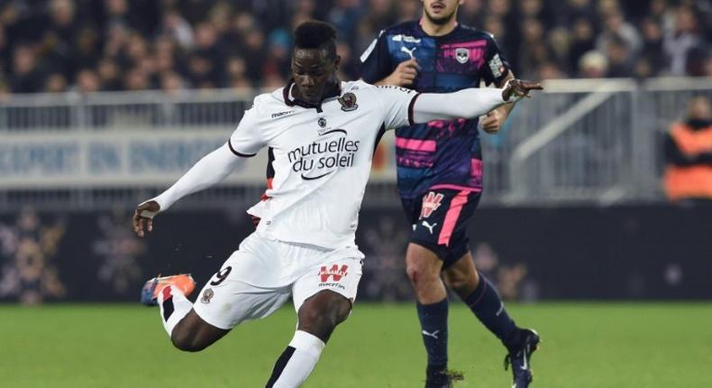 Nice's forward Mario Balotelli shoots the ball during the French L1 football match between Bordeaux and Nice on December 21, 2016, at the Matmut Atlantique stadium in Bordeaux, southwestern France