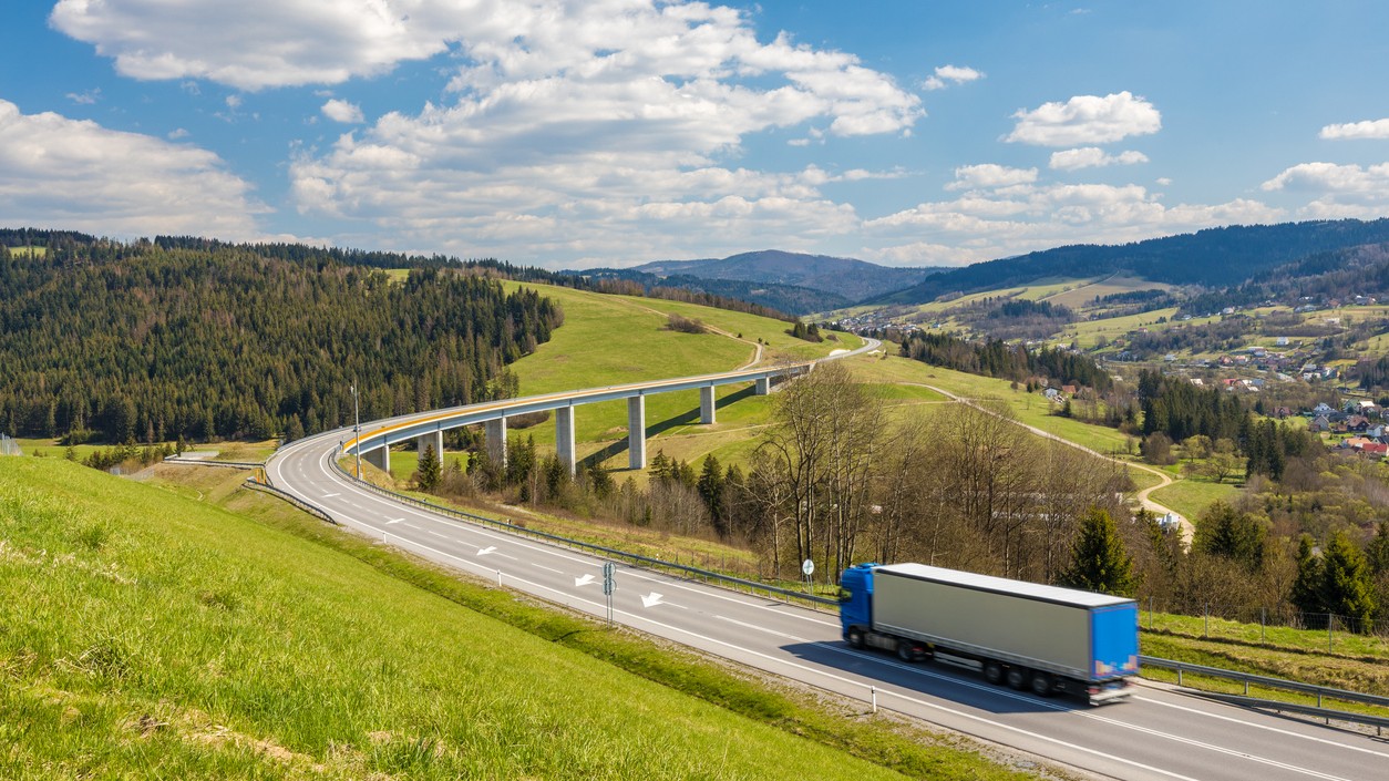 Pripravili sme pre vás prehľad všetkého, čo potrebujete vedieť o diaľničných známkach.