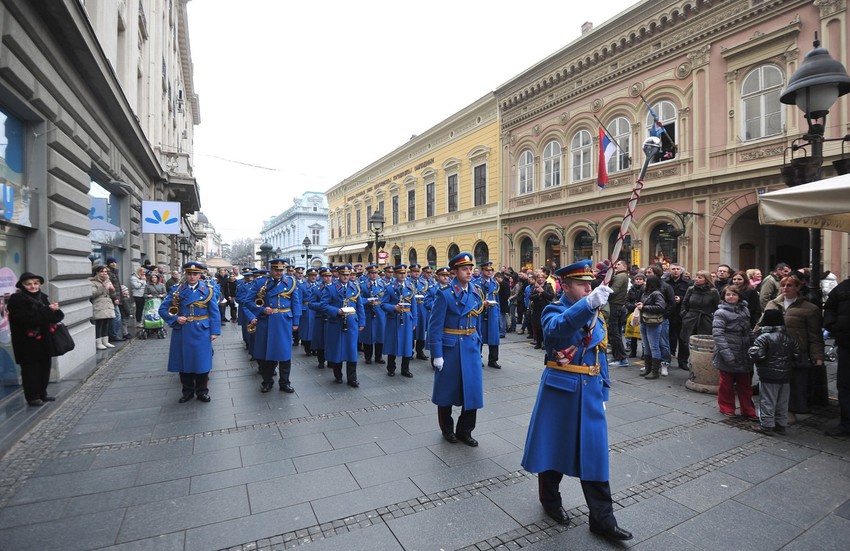 Širom Srbije danas se nizom manifestacija obeležava Dan državnosti