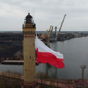 W Świnoujściu zawisła największa flaga