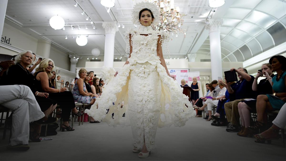 USA FASHION (11th Annual Toilet Paper Wedding Dress Contest)