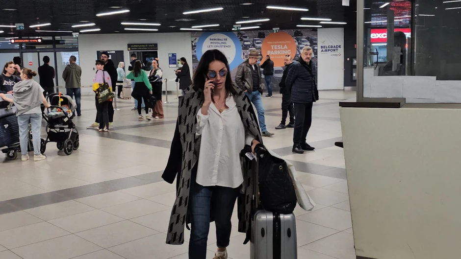 Sloboda Mićalović na aerodromu