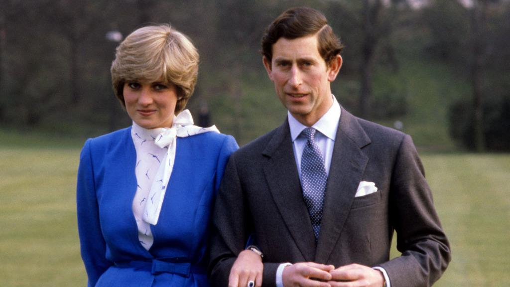 Elképesztő összegért kelhet el Diana hercegné eljegyzésen viselt blúza