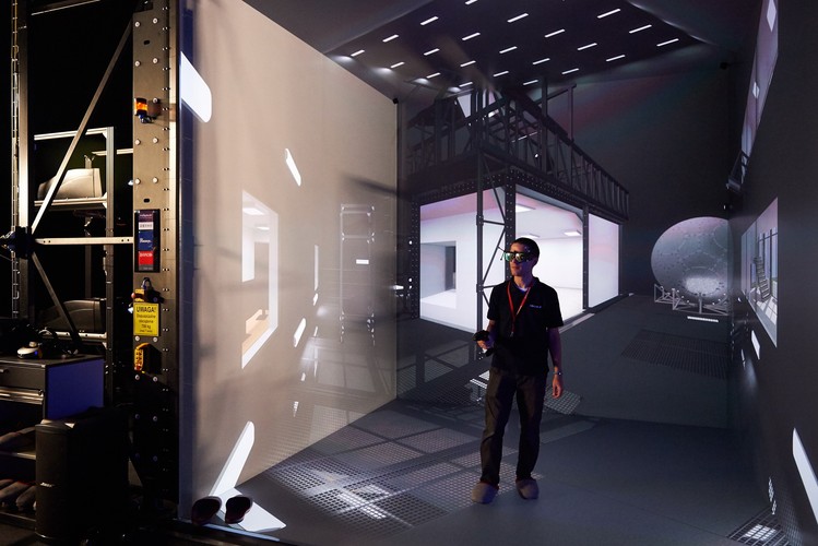 Instalacja wirtualnej jaskini jest jednym z zadań realizowanych w ramach projektu 'Nowoczesne audytoria Politechniki Gdańskiej'.

<br><br> fot. (aw/cat) PAP/Adam Warżawa